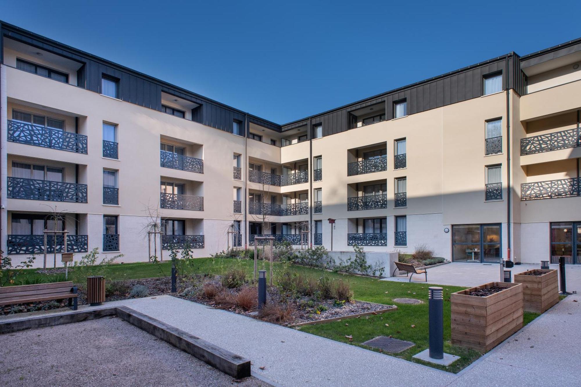 Domitys La Clef Des Arts Aparthotel Chalons en Champagne Exterior photo