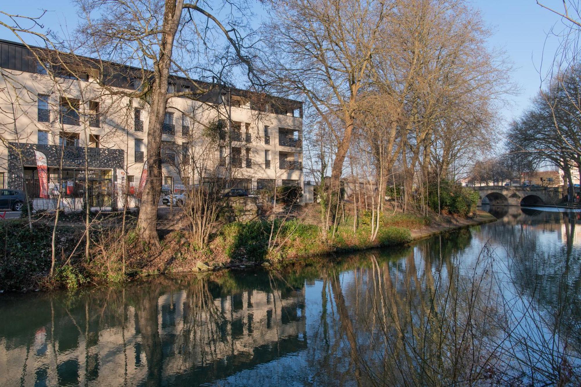Domitys La Clef Des Arts Aparthotel Chalons en Champagne Exterior photo